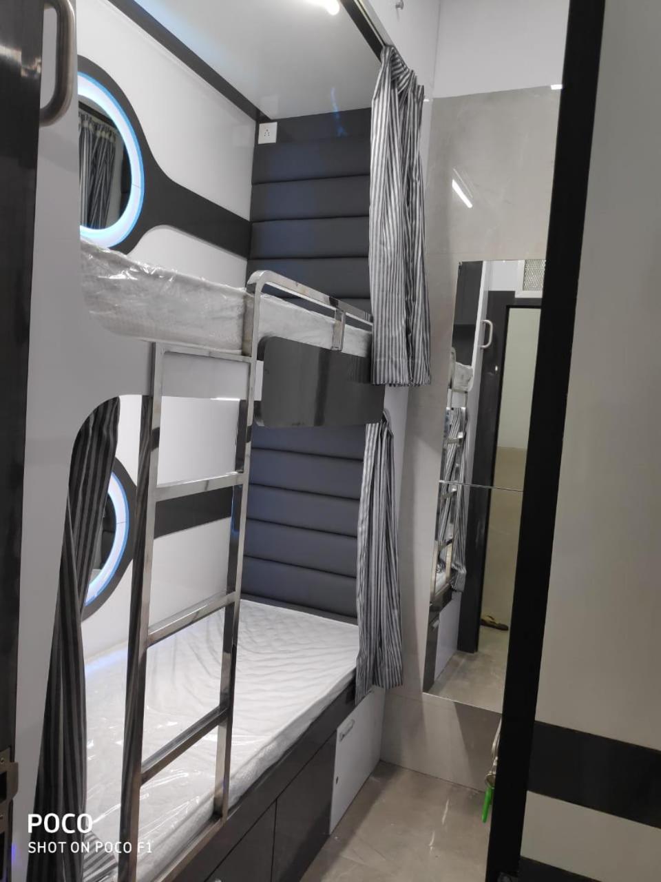 Ocean Dormitory Мумбаї Екстер'єр фото